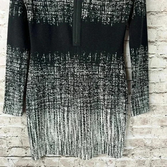 FIFTEEN TWENTY Women's Small Long Sleeve Sweater Dress Black Ivory Exposed Zip S - Picture 3 of 4